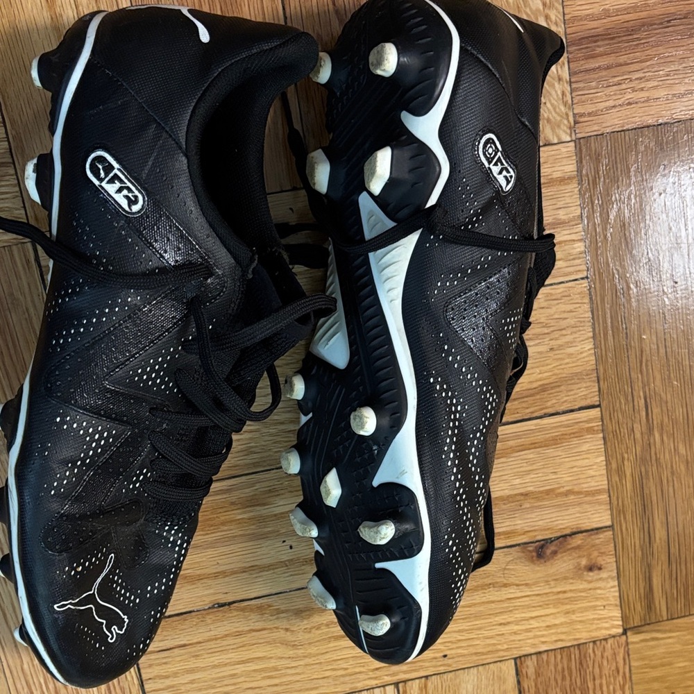 Puma Black and White Men's Athletic Cleats
